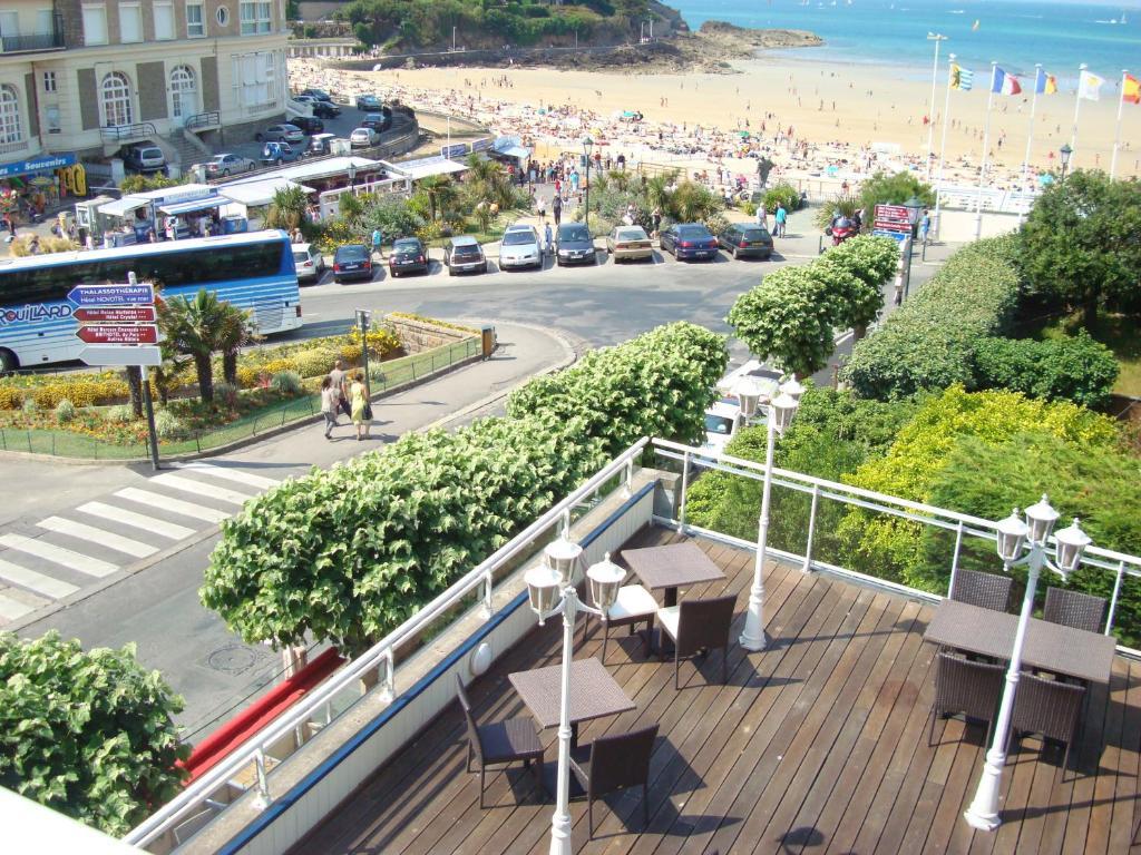 Hotel De La Plage Динард Екстериор снимка